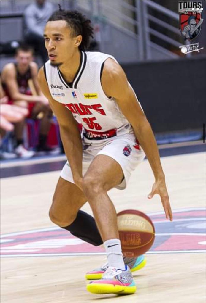 Erland Pagliero joueur aytant participé aux stage de formation de Riviera Basket